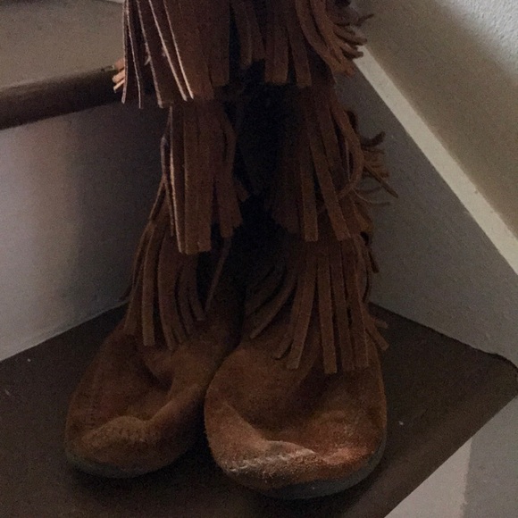 MINNETONKA BOOTS - Picture 2 of 2